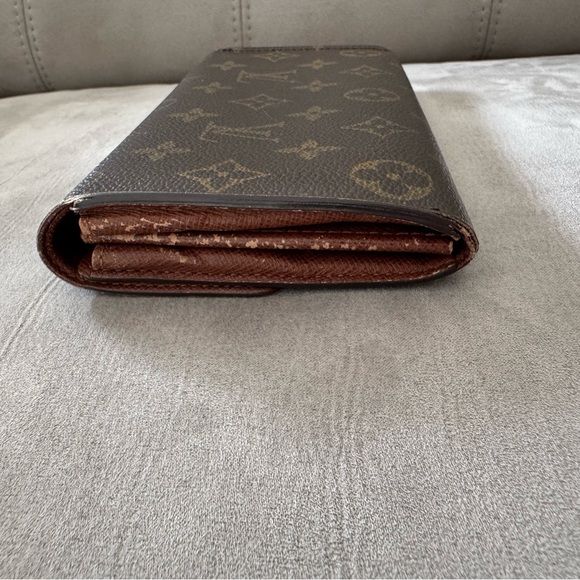 Louis Vuitton Black and Gold Monogram Wallet on Chain - Picture 7 of 12